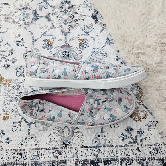 Isaac Mizrahi Shoes Women US 9.5 Gray Pink Cat Print Slip-on Memory Foam - Picture 9 of 12